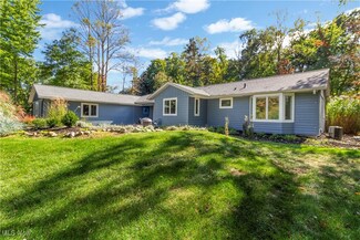 4694 Heather Hills Rd, Akron, OH 44333