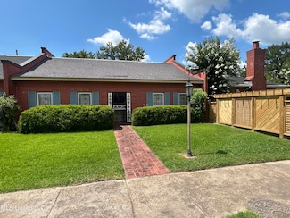 211 E Claiborne Ave, Greenwood, MS 38930