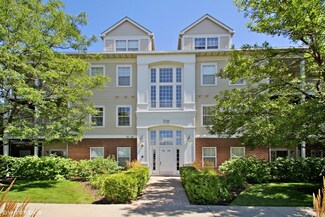 3299 Stratford Ct Unit 2A, Lake Bluff, IL 60044