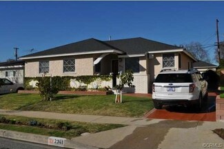 2341 Thoreau St, Inglewood, CA 90303