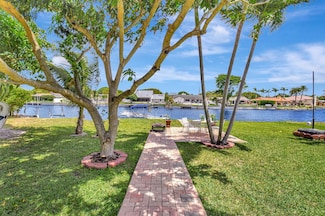 147 Oregon Ln, Boca Raton, FL 33487