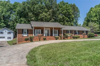 1902 Shepherd Dr, Reidsville, NC 27320
