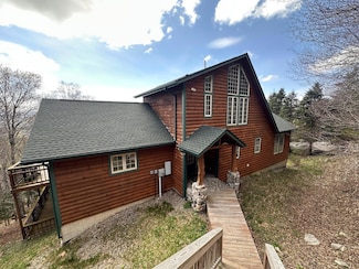 562 N Westridge Rd, Dunmore, WV 24934