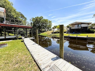 104 Waterway Ave, Satsuma, FL 32189