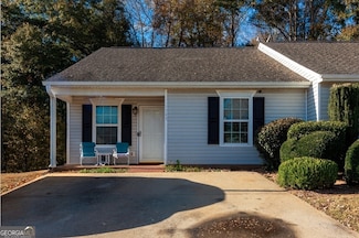 1743 Summerwoods Ln, Griffin, GA 30224