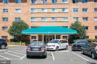 5101 8th Rd S Unit 212, Arlington, VA 22204