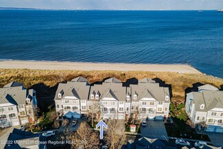 72 Golden Eye Ln, Port Monmouth, NJ 07758