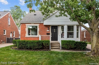 1746 N Lafayette St, Dearborn, MI 48128
