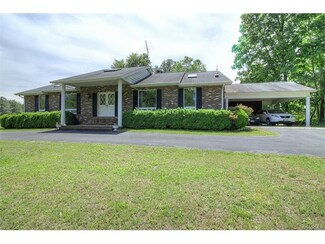 988 Manteo Rd, Buckingham, VA 23921