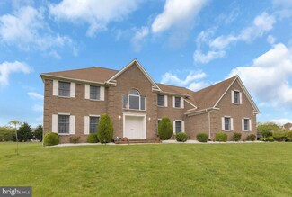 1 Benjamin Ct, Princeton Junction, NJ 08550