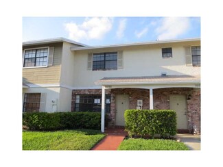 10755 NW 11th St, Pembroke Pines, FL 33026