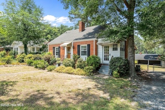 805 N Chestnut St, Aberdeen, NC 28315