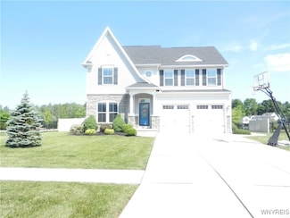 6640 Willow Ridge Dr, Hamburg, NY 14075