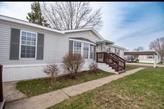 314 Piedmont Dr SE, Grand Rapids, MI 49548