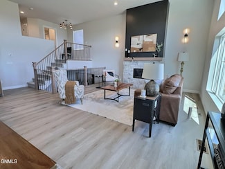 930 Beretta St NW, Mandan, ND 58554