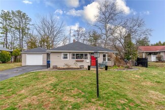 3211 Aberdeen Cir, Allentown, PA 18104
