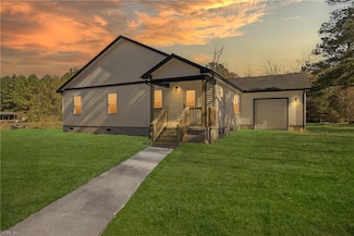 1872 Airport Rd, Suffolk, VA 23434