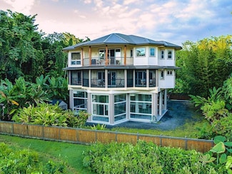 23 MacHida Ln, Hilo, HI 96720