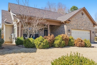 35 Courtside Place, Little Rock, AR 72210