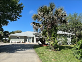 574 Periwinkle Dr, Sebastian, FL 32958