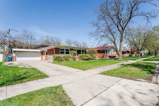 190 Sherry Ln, Chicago Heights, IL 60411
