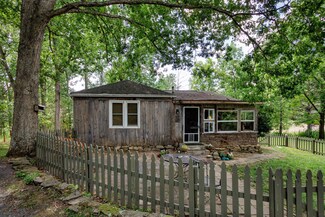 78 Woodcrest Ln, Glasgow, VA 24555