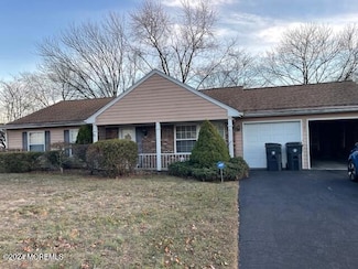 527 San Juan Dr, Toms River, NJ 08753