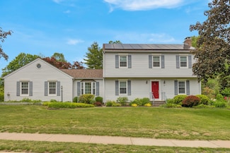 36 Holly Ln, Middletown, CT 06457