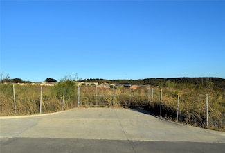 6111 Sportsmans Pkwy, Dallas, TX 75211