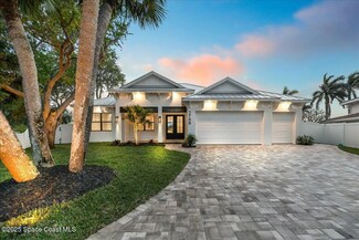 1748 Bayshore Dr, Cocoa Beach, FL 32931