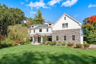 35 Covered Bridge Ln, Wayland, MA 01778