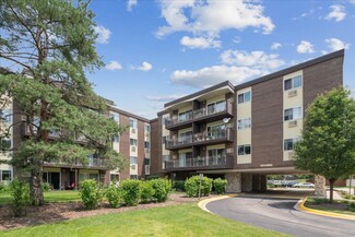 1321 S Finley Rd Unit 214, Lombard, IL 60148