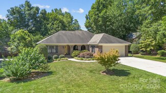 7137 Frances Irene Dr, Charlotte, NC 28215