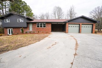 101 Cessna Cir, Dalton, GA 30721