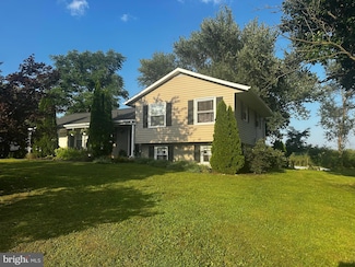 9204 Oak Tree Cir, Frederick, MD 21701