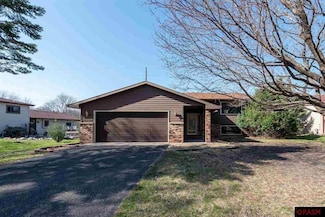 1540 Peggy Ln, North Mankato, MN 56003