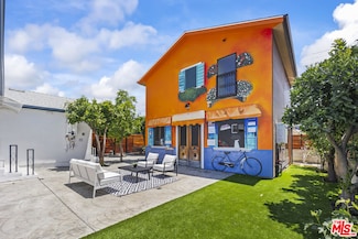 17660 Martha St, Encino, CA 91316
