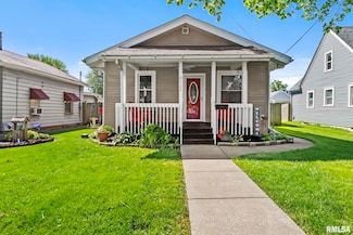 2727 Whitewood Ave, Davenport, IA 52802