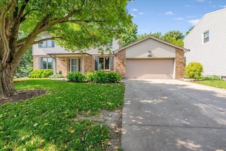 2 Kensington Cir, Bloomington, IL 61704
