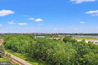1805 Crystal Dr Unit 1011S, Arlington, VA 22202