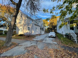 17 Elm St, Bangor, ME 04401