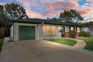 904 Woodland Dr, Wheeling, IL 60090