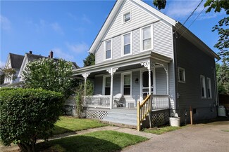 27 Chester Ave, Westerly, RI 02891
