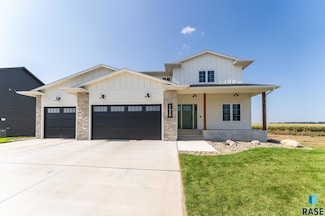 125 Skyline Dr, Valley Springs, SD 57068