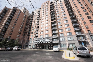 2451 Midtown Ave Unit 905, Alexandria, VA 22303