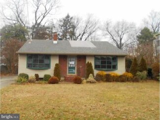 33 W Cedar Ave, Merchantville, NJ 08109