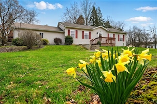 2002 Pulaski Rd, New Castle, PA 16105