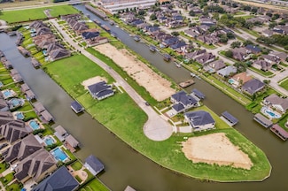 619 Appia Dr, League City, TX 77573