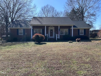 1926 W Front St, Burlington, NC 27215