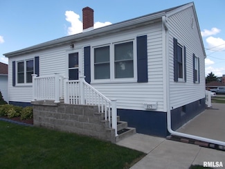 615 N 4th St, Clinton, IA 52732